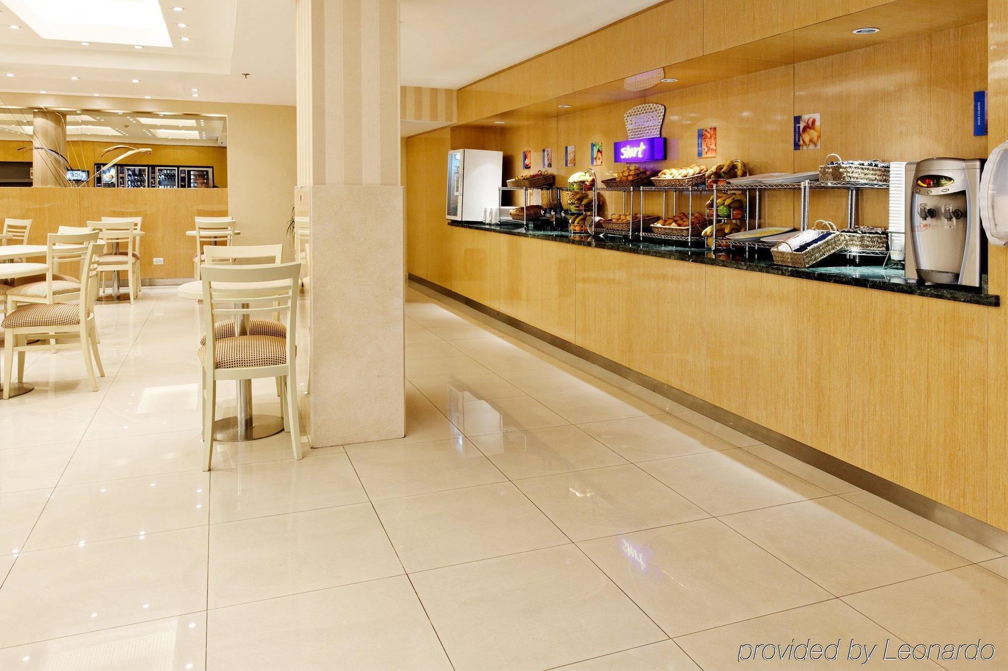 Holiday Inn Express Rosario, An Ihg Hotel Restaurante foto